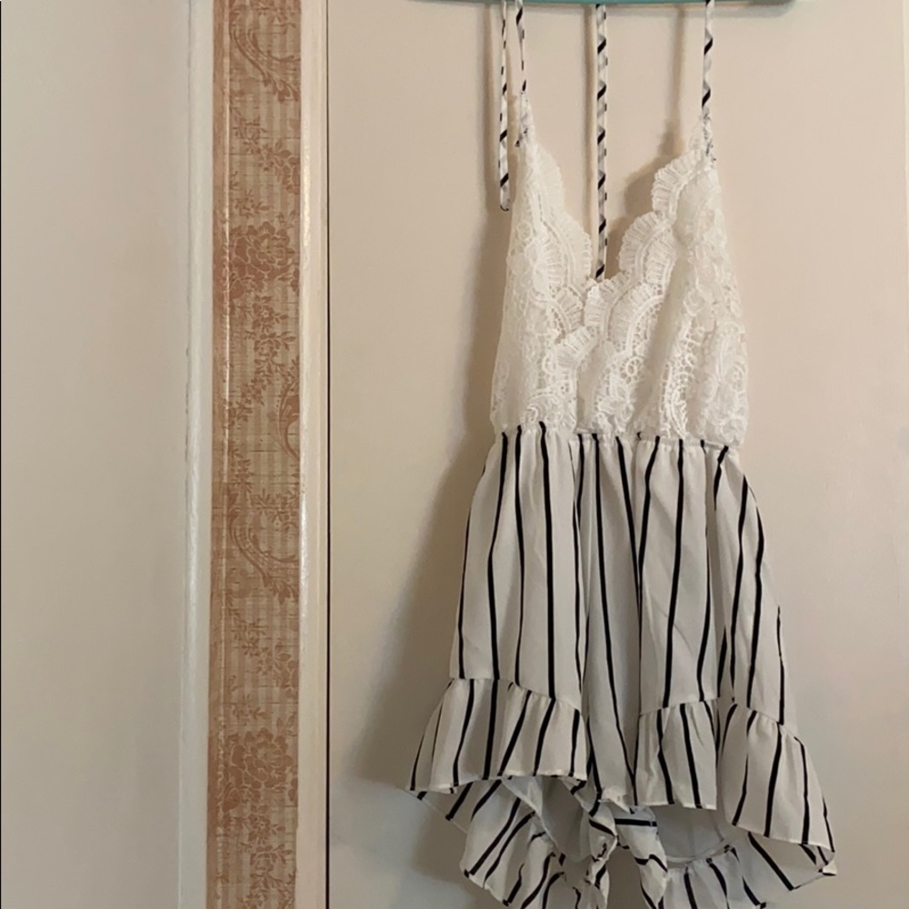 NWOT SHEIN ROMPER 😍